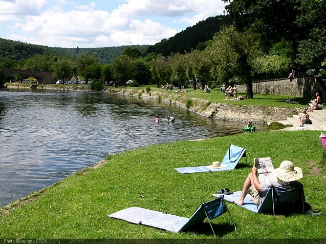 2008 - Vresse - été - détente - Semois - plage (JM Verday - CTCV) (6)_BR.jpg