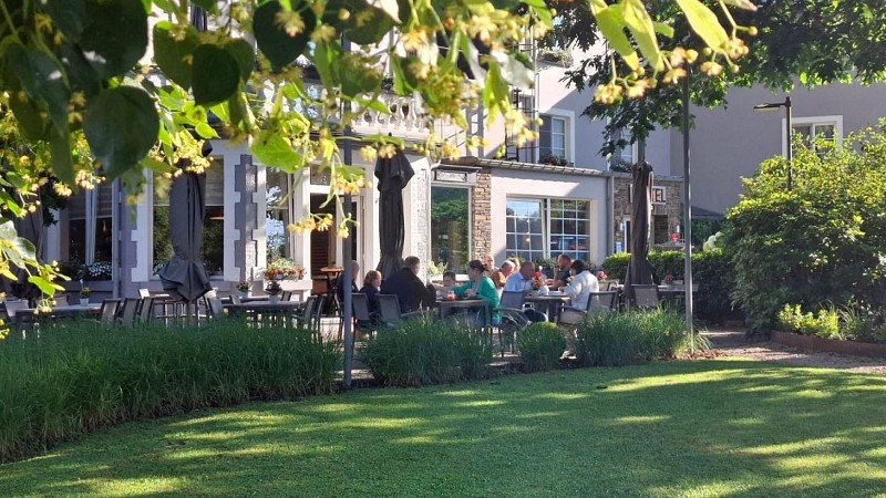 504429239_1285565776908156_8643472808179456563_n