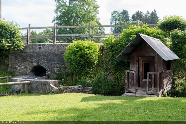 Chateau-Ferme-de-Laval-Jardin 15.jpg