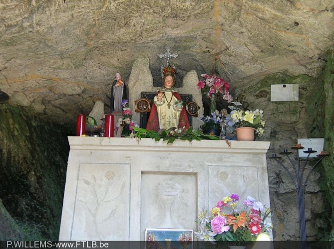 Hameau de Wyompont et Grotte Notre-Dame de Lourdes