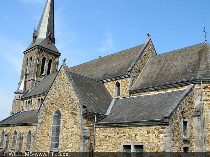Eglise Saint-Martin et la statue de Saint-Sébastien