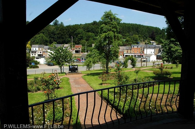 Monument dédié aux Chasseurs Ardennais