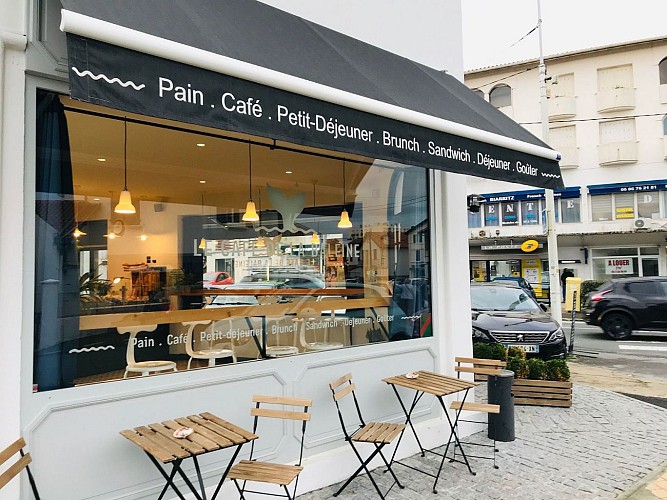 Cafe de la Baleine Biarritz terrasse1