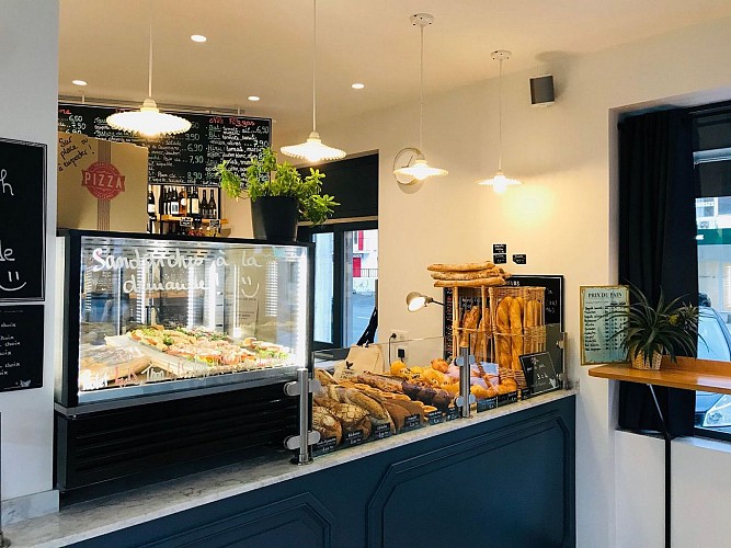 Cafe de la Baleine Biarritz salle3