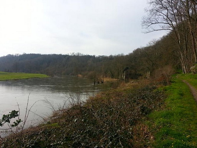 Vers le confluent du ruisseau de l'Aunay d'Ouffières
