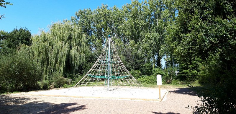 AIRE DE JEUX DES ARNAUDIERES