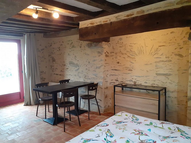 Chambre "hérisson", rez-de-chaussée avec vue sur la prairie des vaches