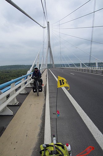 Traversée du Pont de Normandie à vélo