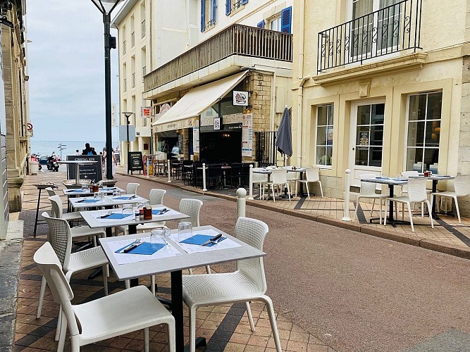 Cristal Kfe Biarrite devanture 3