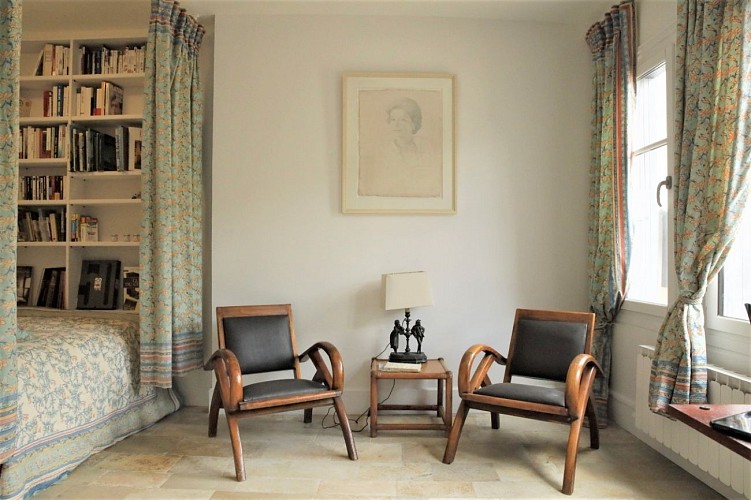 VERS L'ORIENT rez-de-chaussée