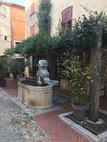 La place de la Rouguière