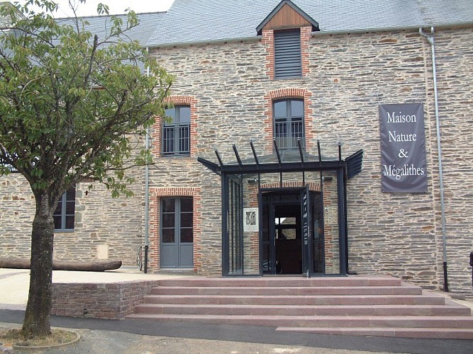 Maison Nature et Mégalithes