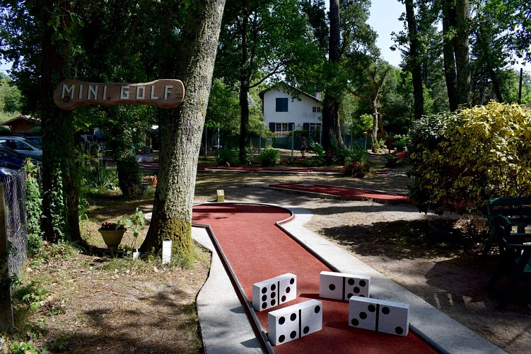 CLNT - LEON - Mini golf (4)