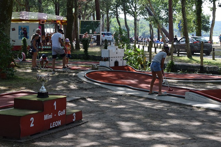 CLNT - LEON - Mini golf (8)