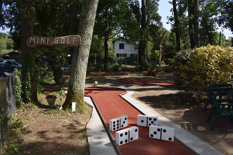 CLNT - LEON - Mini golf (5)