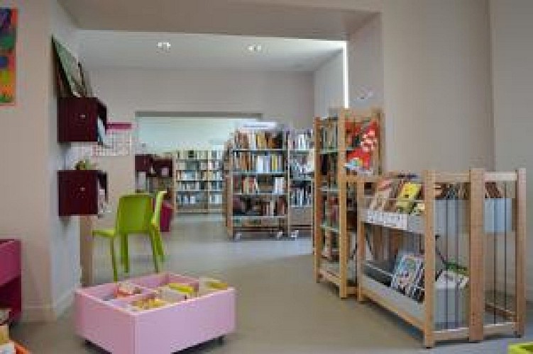 BIBLIOTHÈQUE SAINT-ETIENNE-DE-MER-MORTE