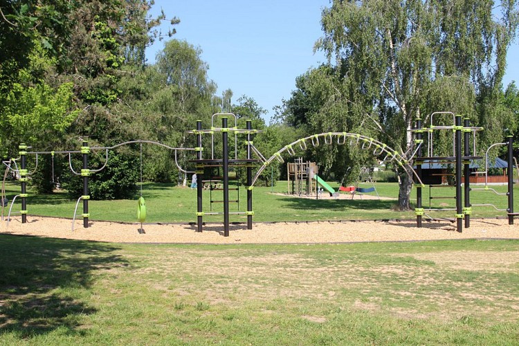 AIRE DE JEUX ET CITY STADE