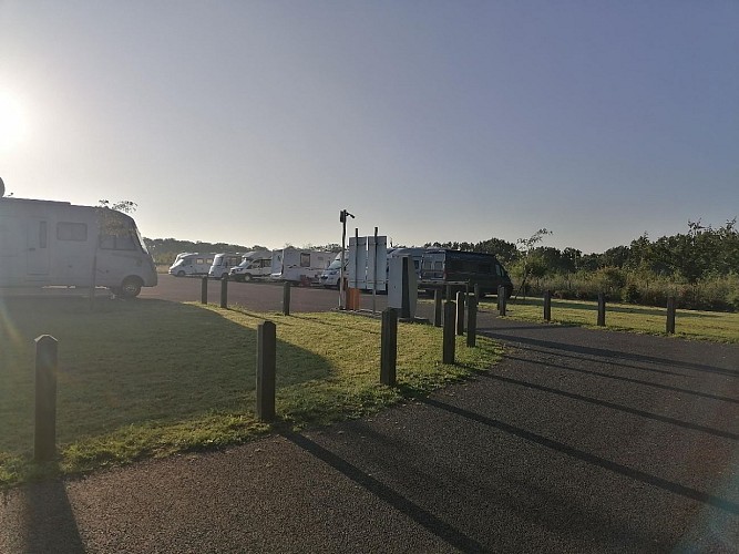Aire de camping car Bretteville sur Odon 3