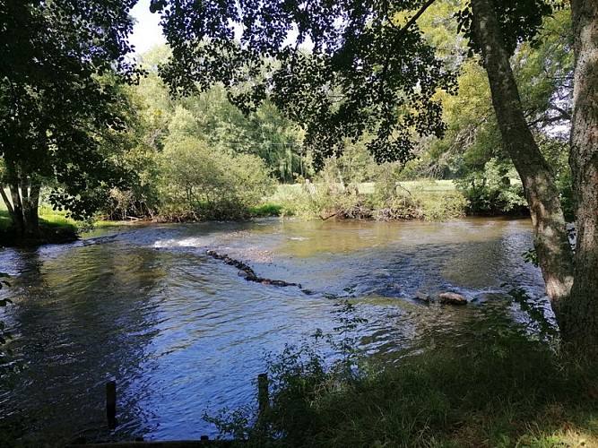 Pré de l'aiguille Charroux 2
