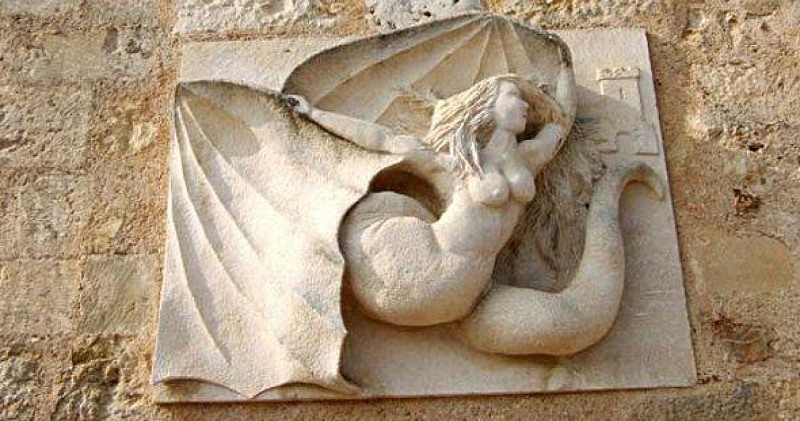 Histoire médiévale et légende la Fée Mélusine_1