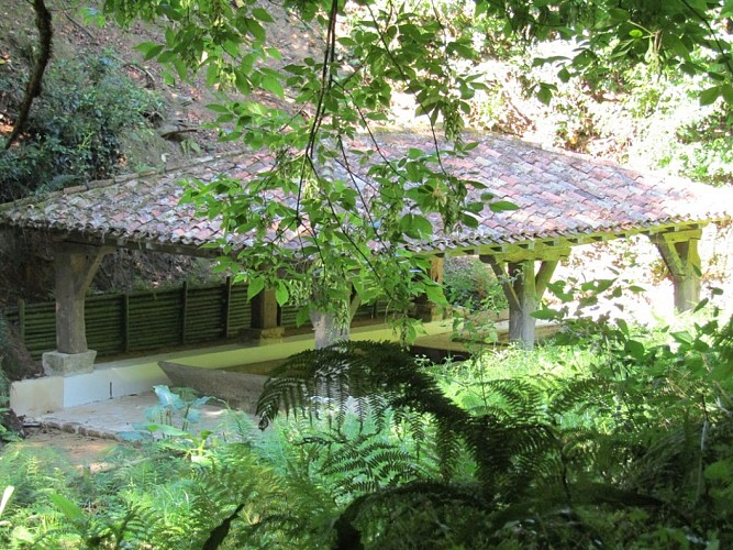 Fontaine cent marche - lavoir restauré OT