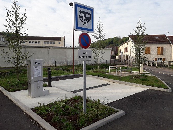 Aire de service camping car Jussey 