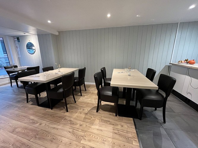 MORI'S salle de restaurant 1