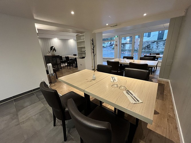 MORI'S salle de restaurant 