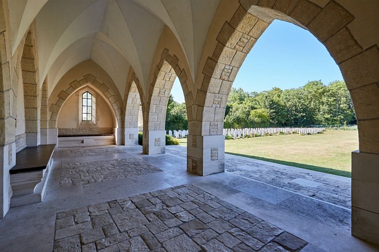 Hermanville-sur-Mer__cimetere_militaire_britannique-Caen_la_mer_Tourisme___Fabien_MAHAUT