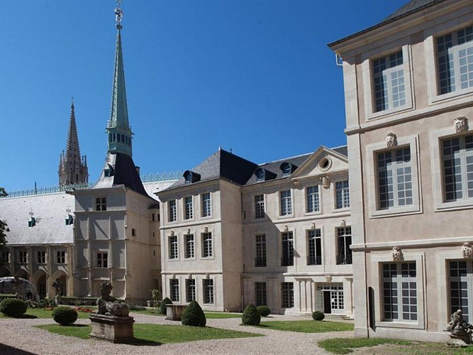 Palais des ducs de Lorraine, Renaissance, Vieille Ville