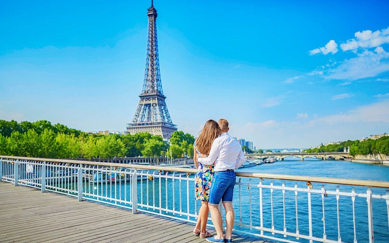 Combo: Eiffel Tower Summit Tour + Disneyland®Paris Tickets