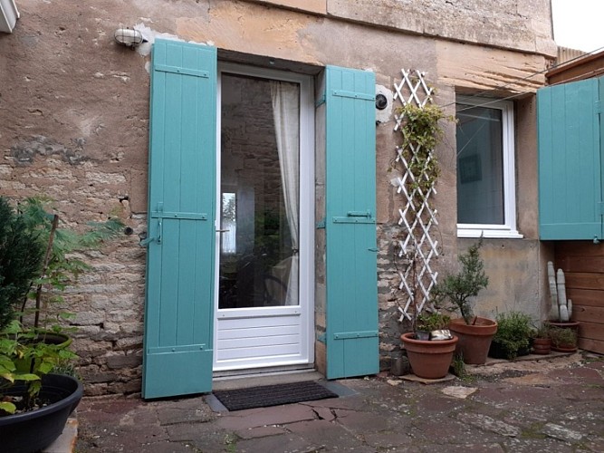 entree-jardinet-bougy-beau-virage