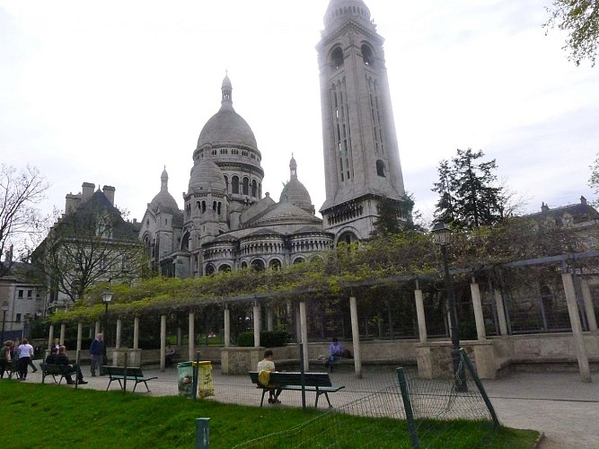 Montmartre : le Parc de la Turlure et les âges de la vie. 