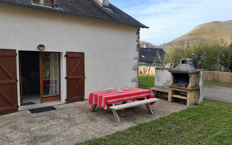 Terrasse Bidondo Handia Licq Atherey Soule Pays Basque