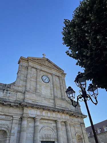 Église Notre Dame de l'Assomption, Lycée Bonaparte,  Autun Morvan Tourisme