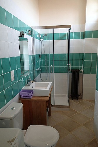 Sanitaire RDC Gîte Haras Ettevaux