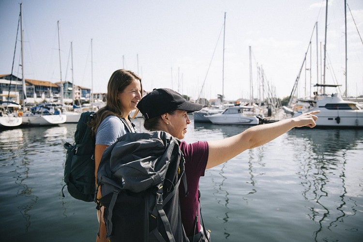 Randonneurs au port hendaye