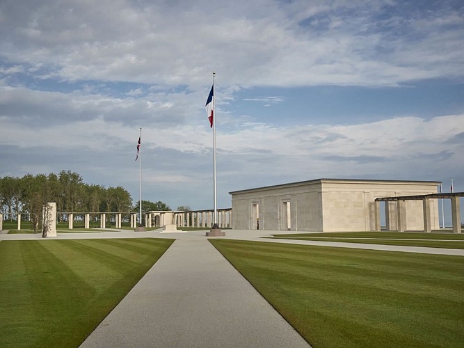 photo-memorial-TIS4