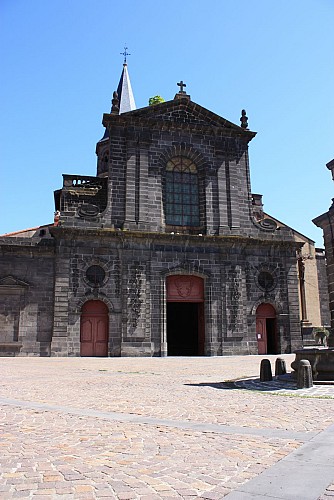 Basiliek Saint-Amable