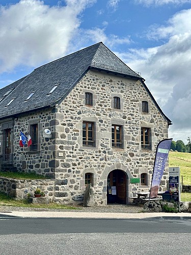 Besucherzentrum in Dienne - Grand Site de France Puy Mary – Volcan du Cantal
