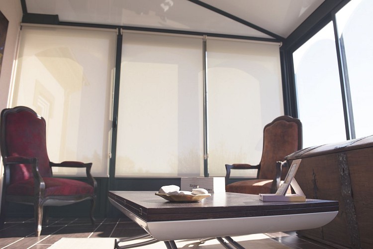 Espace accueil, véranda vue plein ouest sur les monts du Charolais