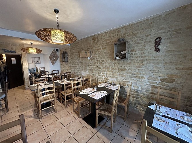 La_Paillote_Salle_vue_générale_Luc_sur_Mer