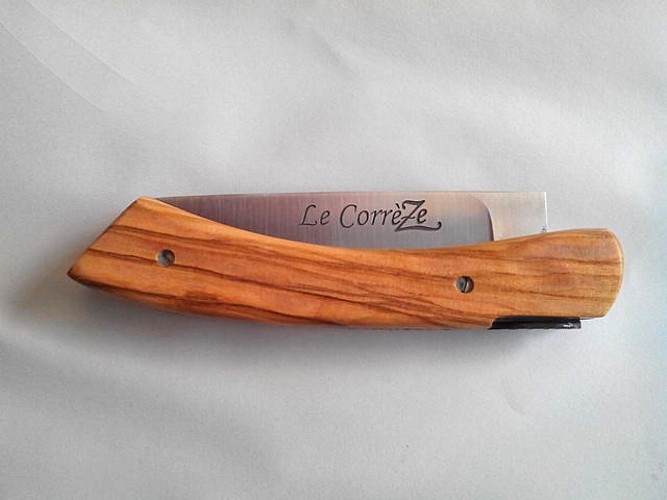 Le couteau de Corrèze