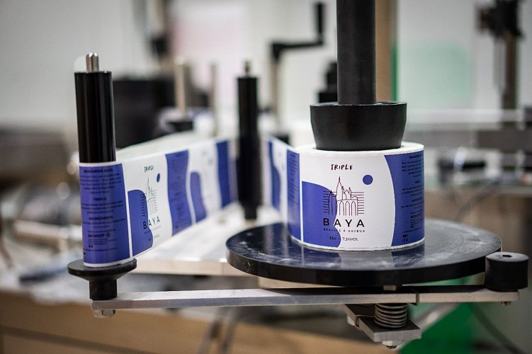 Étiquetage Triple Baya