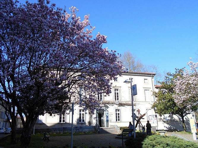 Maison des Memoires / Maison Fuzier