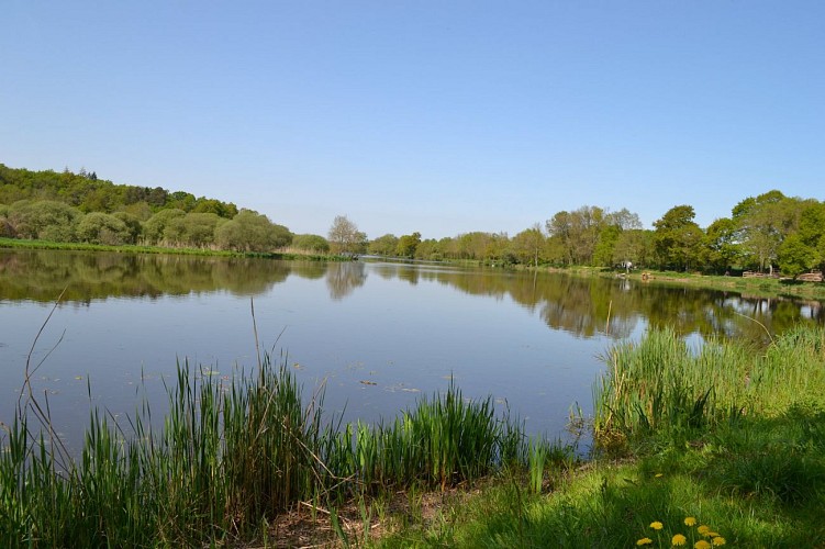 Canal de Nantes à Brest et son halage