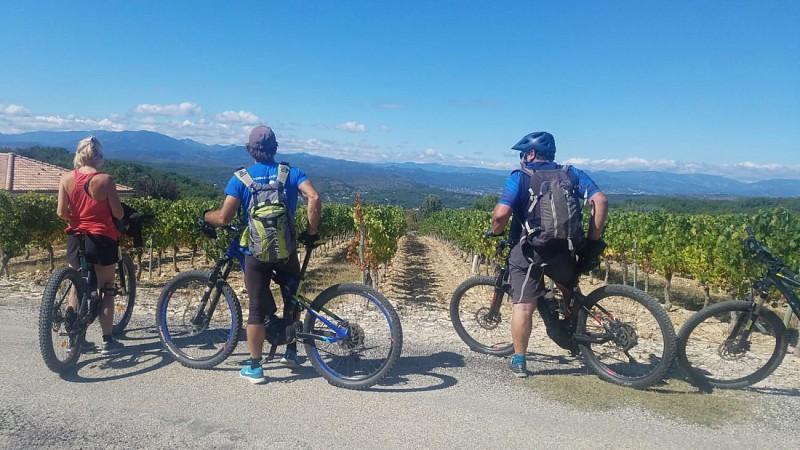 Loisir, détente, sport, aventure, sorties familiales  Nous connaissons l'Ardèche intimement.