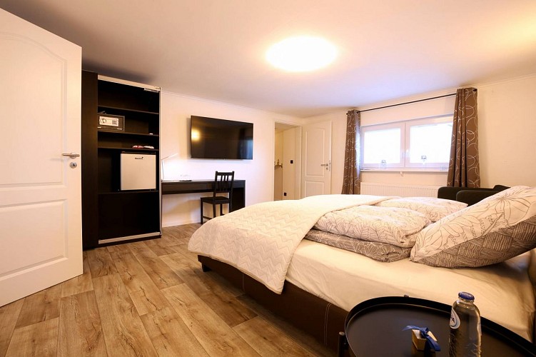 Raeren bb guesthouse c mariasguesthouse 9