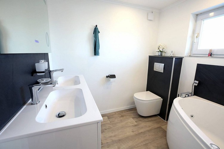 Raeren bb guesthouse c mariasguesthouse 1