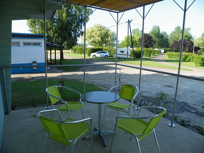 AIRE DE CAMPING-CARS_4